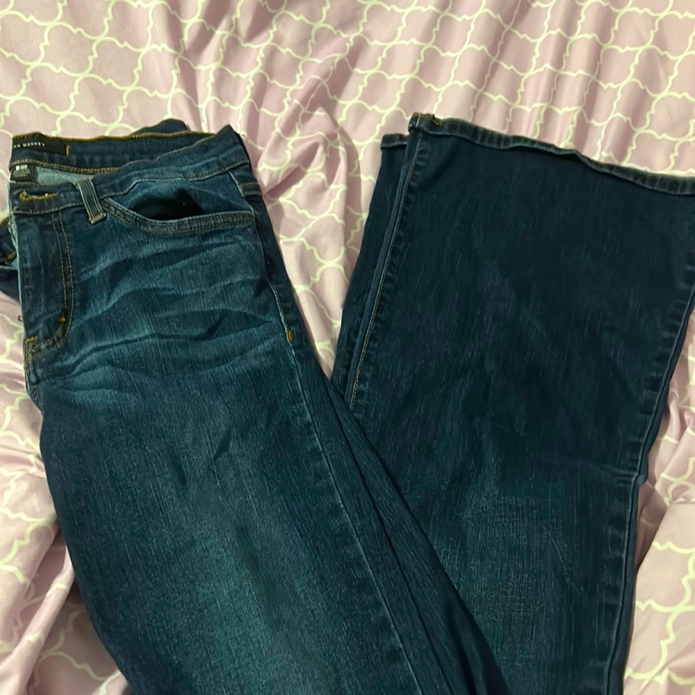 Boot cut jeans size 28.
